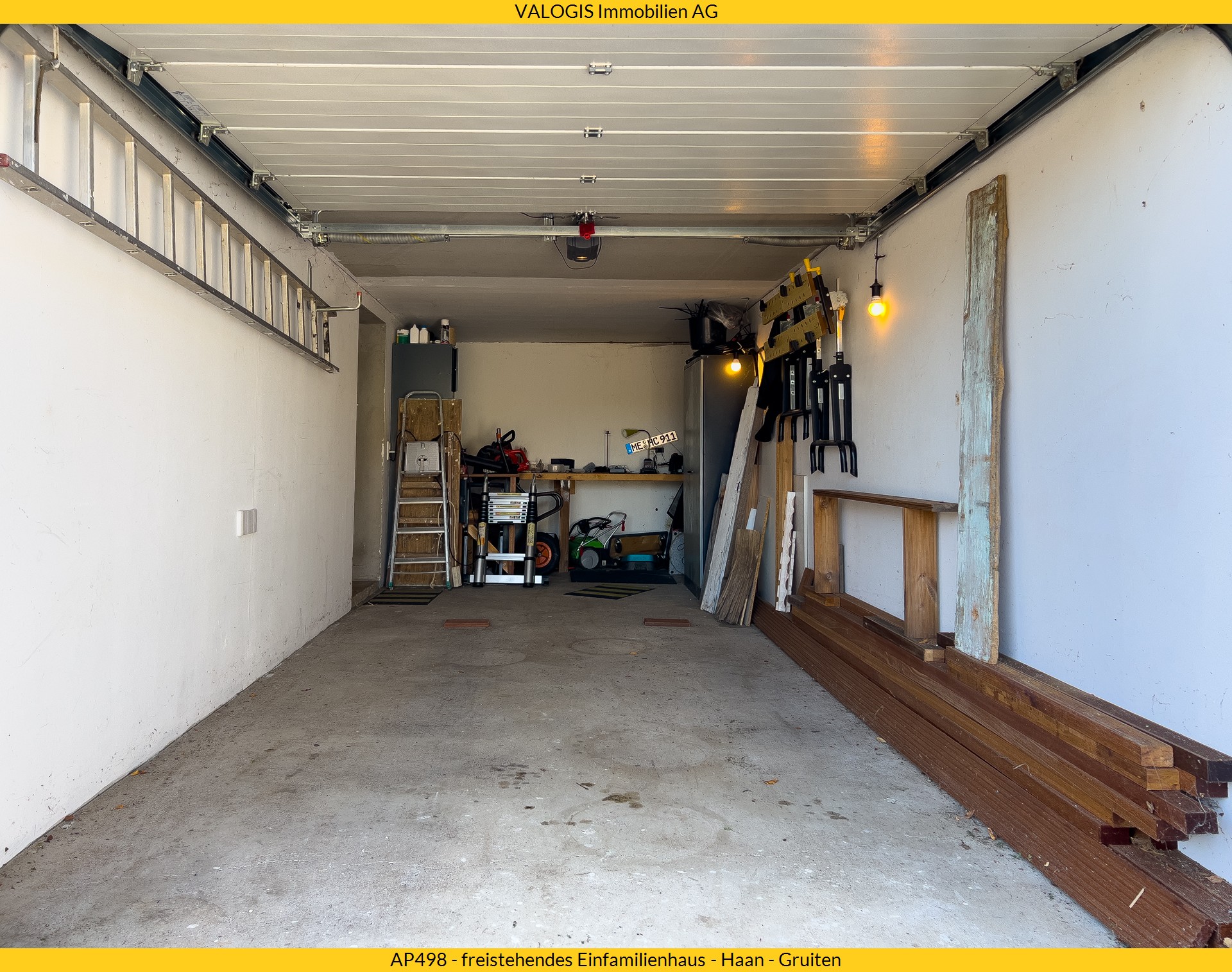 AP498-Garage